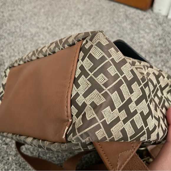 TOMMY HILFIGER BACKPACK - Picture 10 of 11